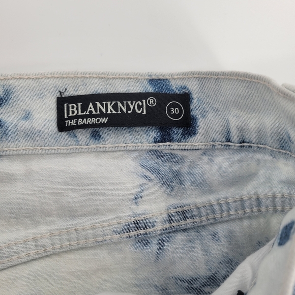 BlankNYC Deni shorts High Rise Frayed Acid Wash The Barrow Jean Shorts S… - Picture 4 of 5